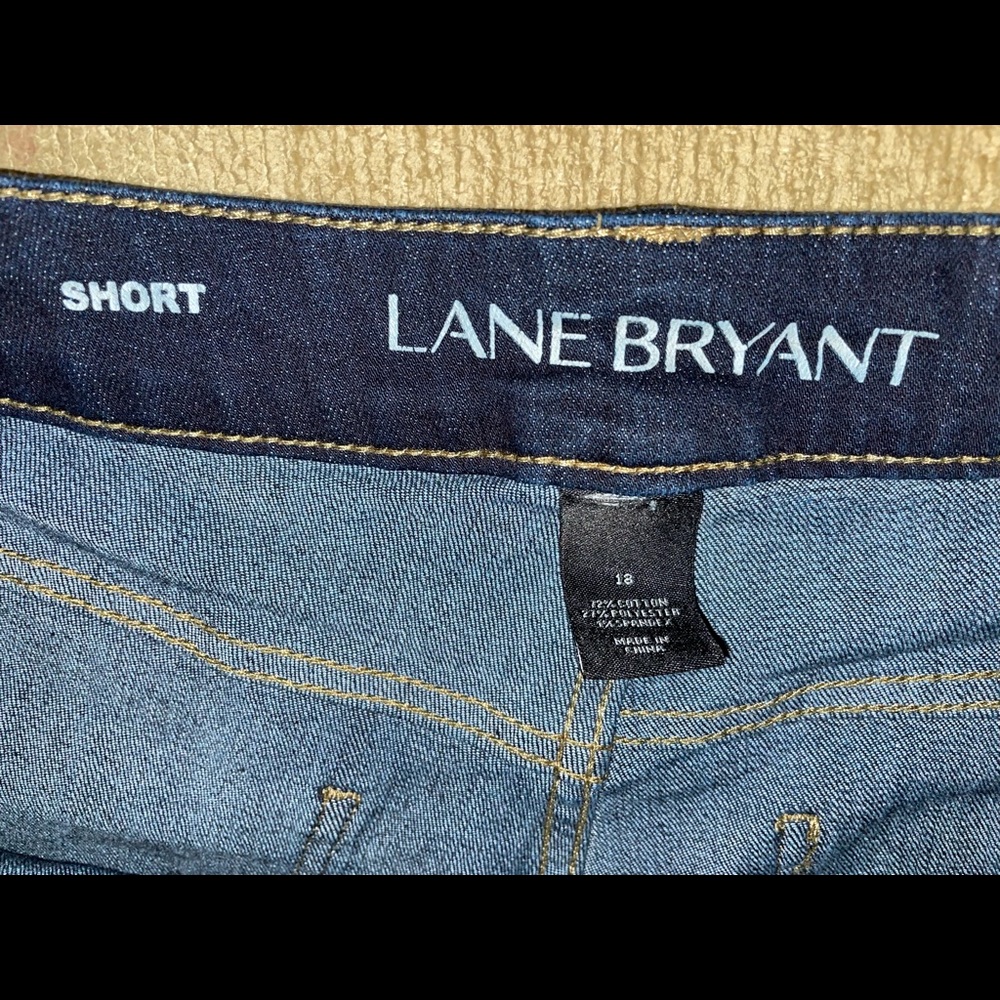 Lane Bryant 18 dark denim jean shorts womens Good condition! - Picture 2 of 5